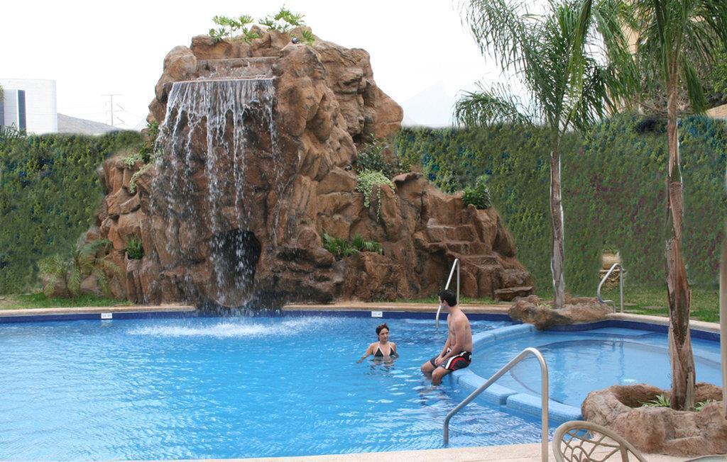 Safi Royal Luxury Valle San Pedro Garza Garcia Bekvämligheter bild A swimming pool in a hotel