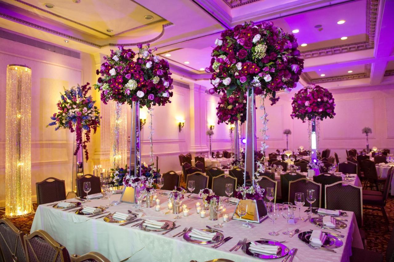 Safi Royal Luxury Valle San Pedro Garza Garcia Exteriör bild A wedding reception at the InterContinental London Park Lane
