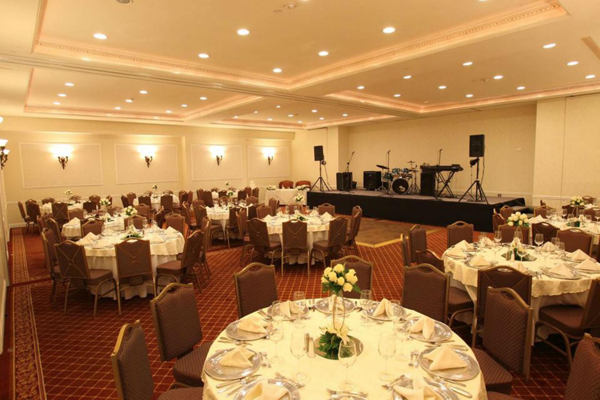 Safi Royal Luxury Valle San Pedro Garza Garcia Exteriör bild The ballroom