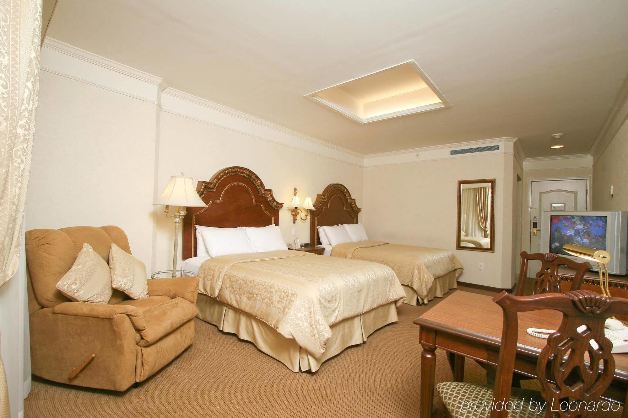 Safi Royal Luxury Valle San Pedro Garza Garcia Rum bild A room at the hotel
